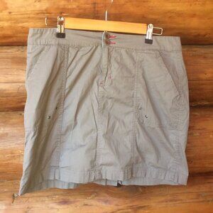 dash Jennifer Khaki Casual & Comfy Athletic Activewear Skort Size Medium